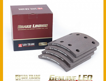 Накладка тормозная задняя (8 отверстий) F2000, HOWO (LEO Trade) LEO500007B